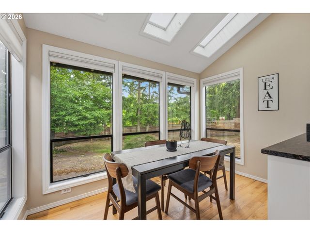 10075 Sw FLICKA Pl, Beaverton, OR 97008