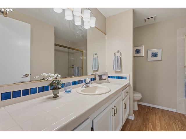 10075 Sw FLICKA Pl, Beaverton, OR 97008