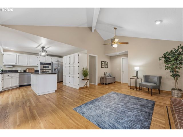 10075 Sw FLICKA Pl, Beaverton, OR 97008