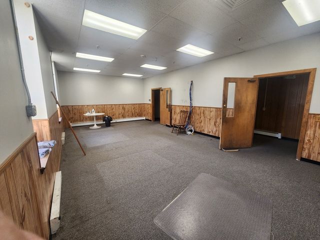 686 Patriots Rd, Templeton, MA 01468