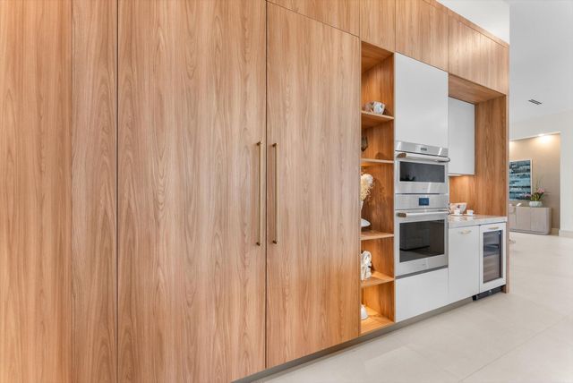 963 Dogwood Drive, Delray Beach, FL 33483