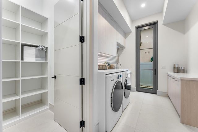 963 Dogwood Drive, Delray Beach, FL 33483