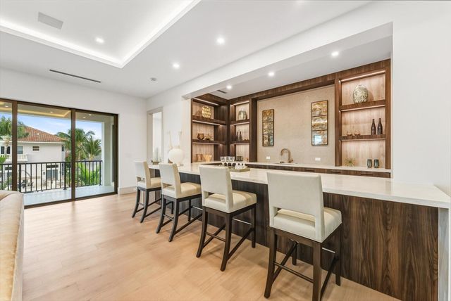 963 Dogwood Drive, Delray Beach, FL 33483