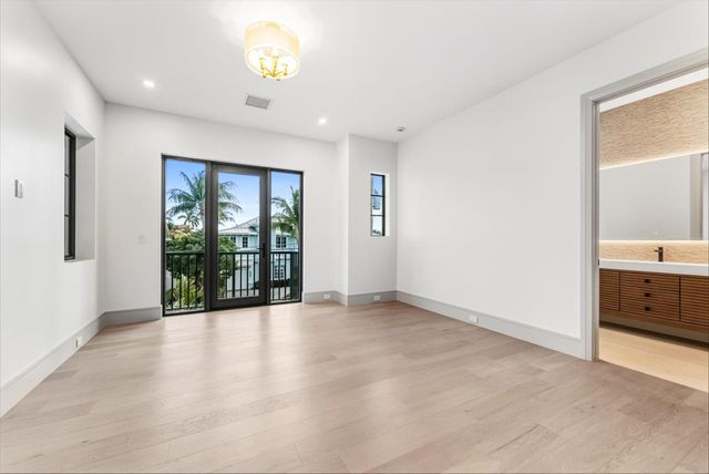 963 Dogwood Drive, Delray Beach, FL 33483