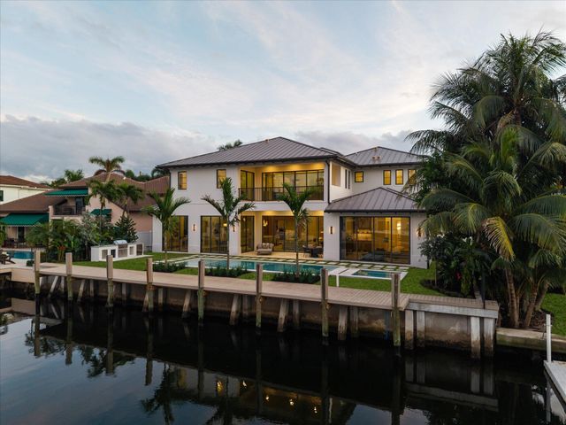 963 Dogwood Drive, Delray Beach, FL 33483
