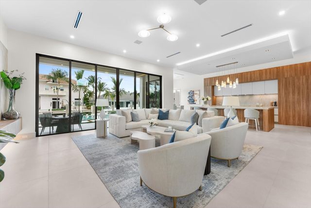 963 Dogwood Drive, Delray Beach, FL 33483