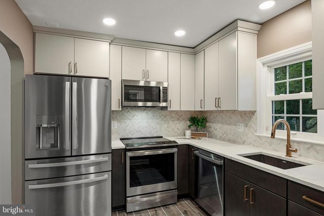 7 OVERHILL RD, Baltimore, MD 21228