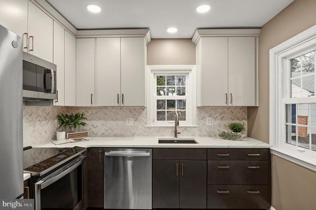 7 OVERHILL RD, Baltimore, MD 21228