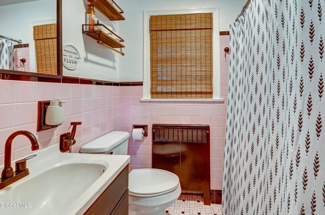 1 Julia Street, Amsterdam, NY 12010