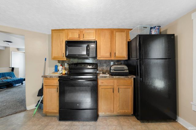 4029 Barr Street, Fort Wayne, IN 46806