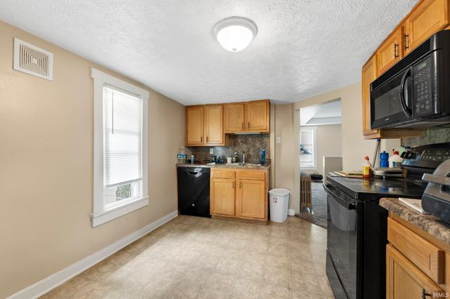 4029 Barr Street, Fort Wayne, IN 46806