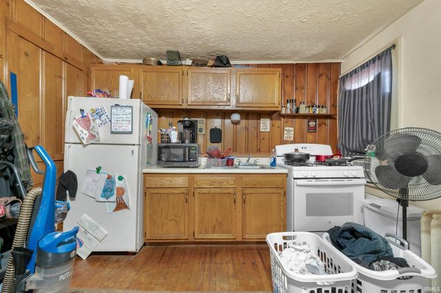 4029 Barr Street, Fort Wayne, IN 46806