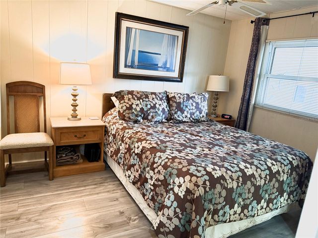 8010 HIGHPOINT BOULEVARD, Brooksville, FL 34613