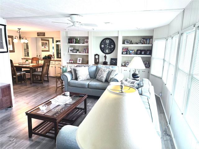 8010 HIGHPOINT BOULEVARD, Brooksville, FL 34613