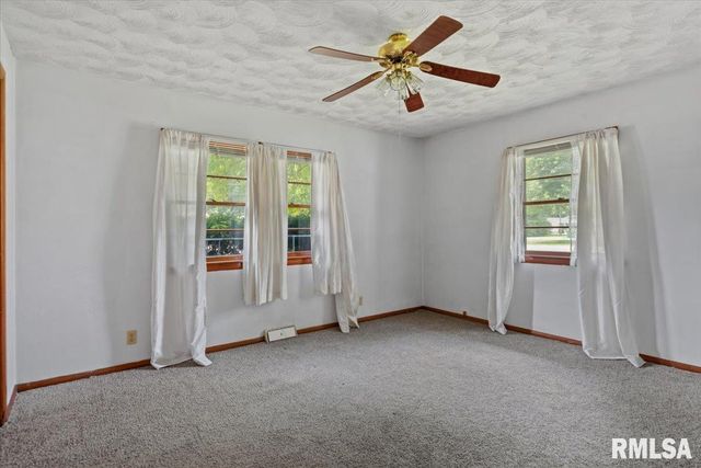 1601 W Enos Avenue, Springfield, IL 62702