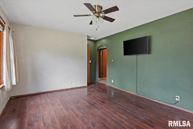 1601 W Enos Avenue, Springfield, IL 62702