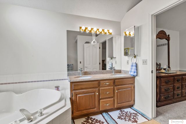 7001 S 45Th Street, Lincoln, NE 68516