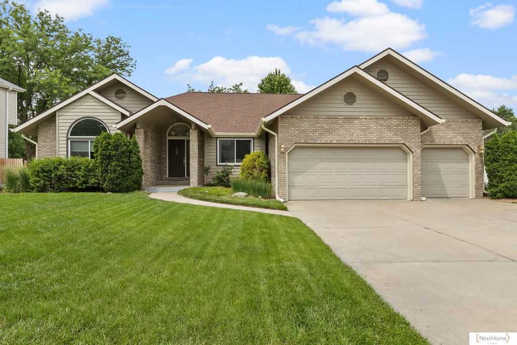 7001 S 45Th Street, Lincoln, NE 68516