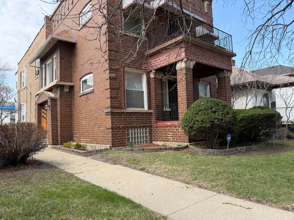 7332 S Luella Avenue, Chicago, IL 60649