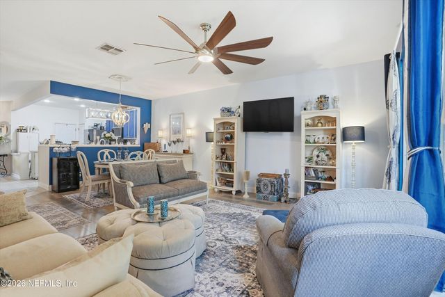 3210 CLIMBING IVY Trail, Jacksonville, FL 32216