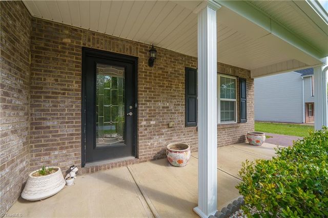 4892 Montevista Drive, Greensboro, NC 27407