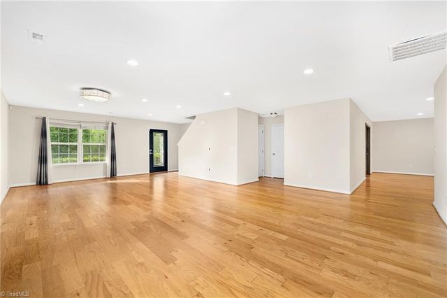 4892 Montevista Drive, Greensboro, NC 27407
