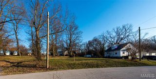 290 E Oak Street, St Clair, MO 63077