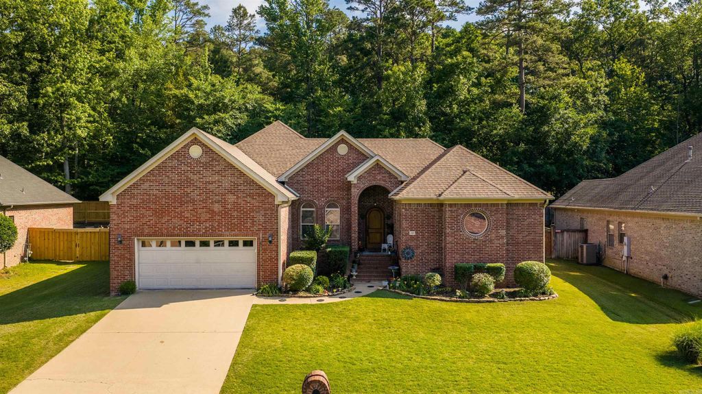 2908 Mossy Creek Drive, Little Rock, AR 72211