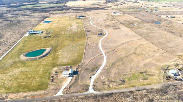 290 Barton Road, Maypearl, TX 76064