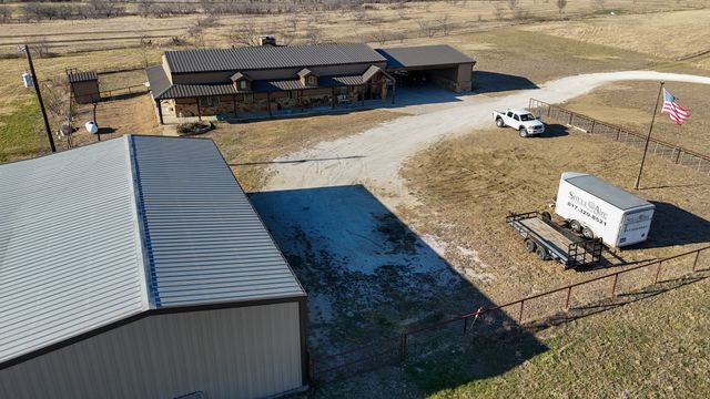 290 Barton Road, Maypearl, TX 76064