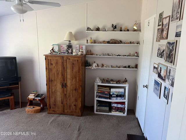 223 OAK RIDGE Drive, Welaka, FL 32193