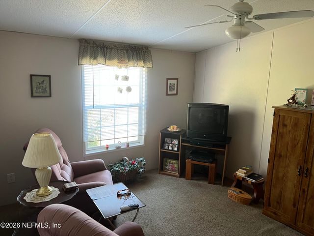 223 OAK RIDGE Drive, Welaka, FL 32193