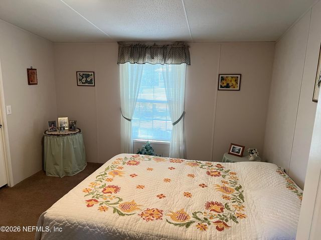 223 OAK RIDGE Drive, Welaka, FL 32193