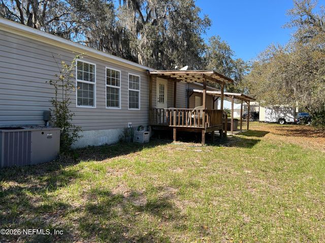 223 OAK RIDGE Drive, Welaka, FL 32193