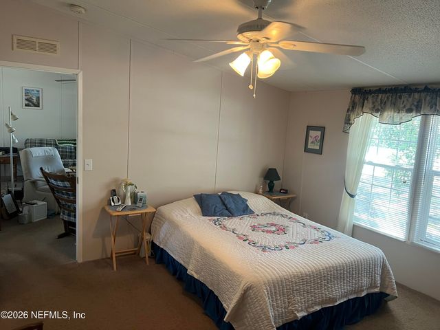 223 OAK RIDGE Drive, Welaka, FL 32193