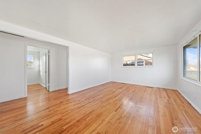 129 G Street SE, Ephrata, WA 98823