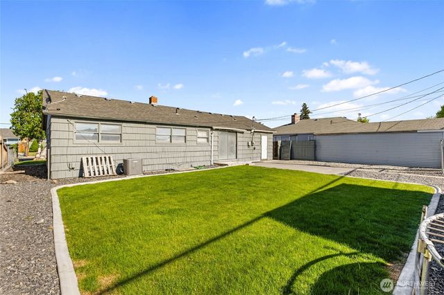 129 G Street SE, Ephrata, WA 98823