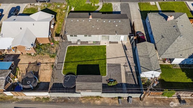 129 G Street SE, Ephrata, WA 98823