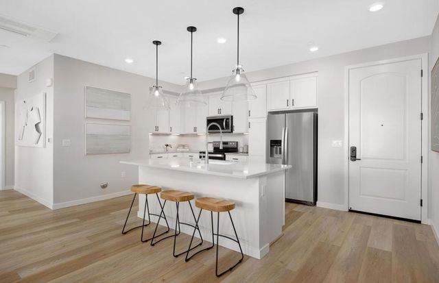 400 Tonkin Terrace 6, Sunnyvale, CA 94089