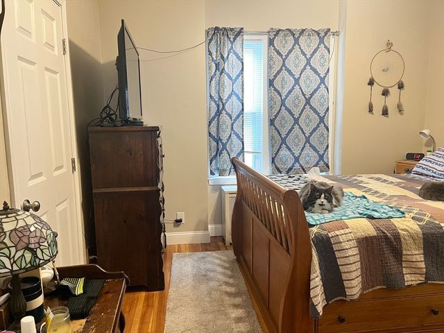 49 Farnham St, Fall River, MA 02720