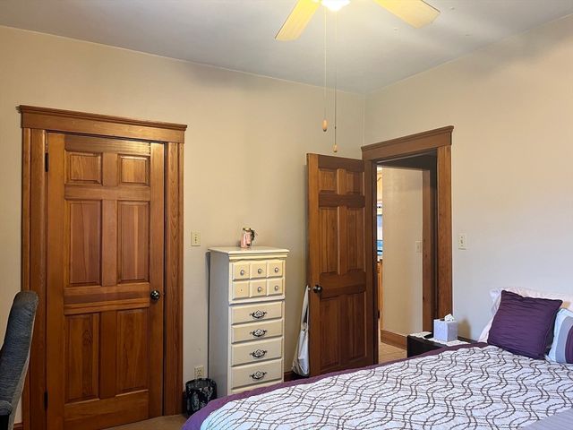 49 Farnham St, Fall River, MA 02720