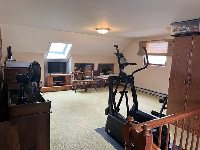 49 Farnham St, Fall River, MA 02720