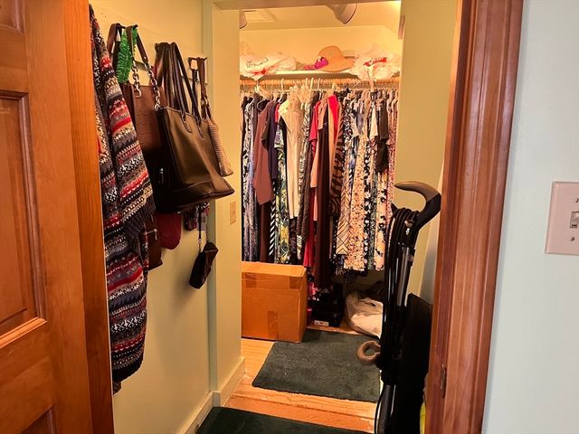 49 Farnham St, Fall River, MA 02720