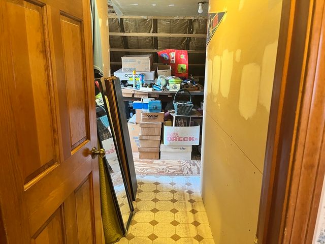 49 Farnham St, Fall River, MA 02720