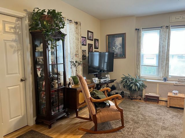 49 Farnham St, Fall River, MA 02720