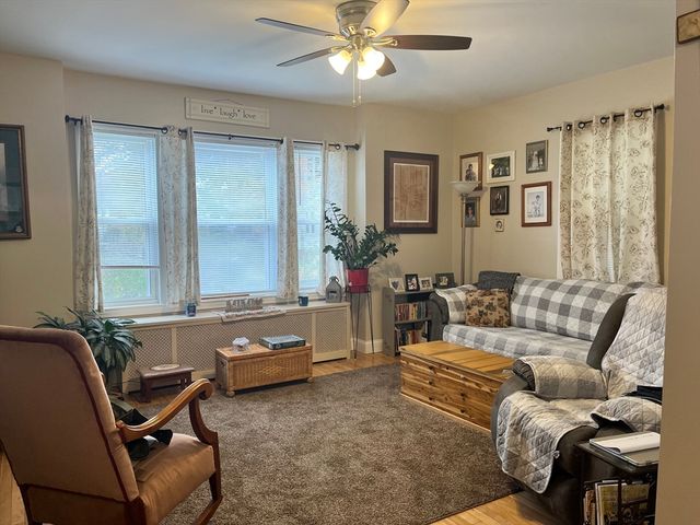 49 Farnham St, Fall River, MA 02720