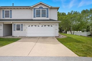 9634 Luebcke Lane, Crown Point, IN 46307