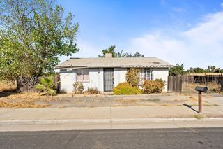 1692 Country Club Drive, Madera, CA 93638