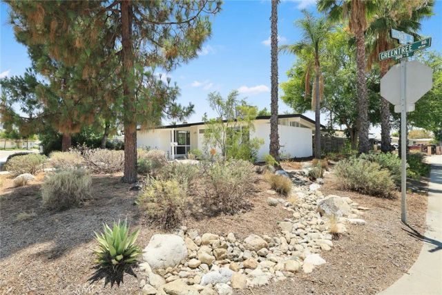 271 Greentree, Upland, CA 91786