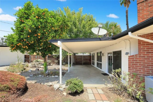 271 Greentree, Upland, CA 91786